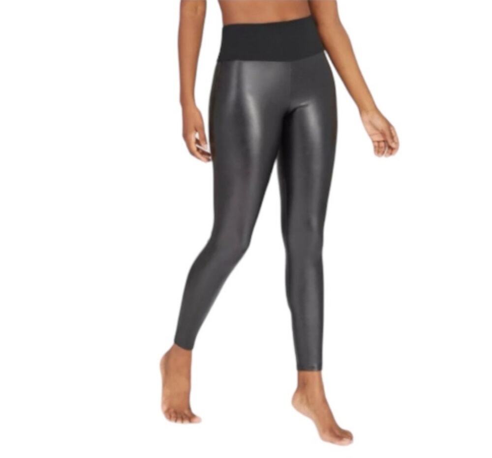 New ASSETS by SPANX Women's Very Black All Over Faux Leather Leggings Medium